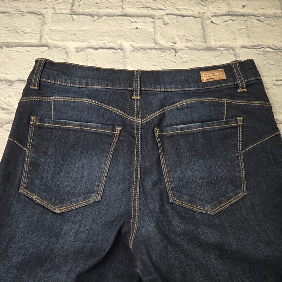Juicy Couture Flaunt It Bottom Enhancing Dark Wash Denim Cuffed Bermudas size 10 - Picture 9 of 13